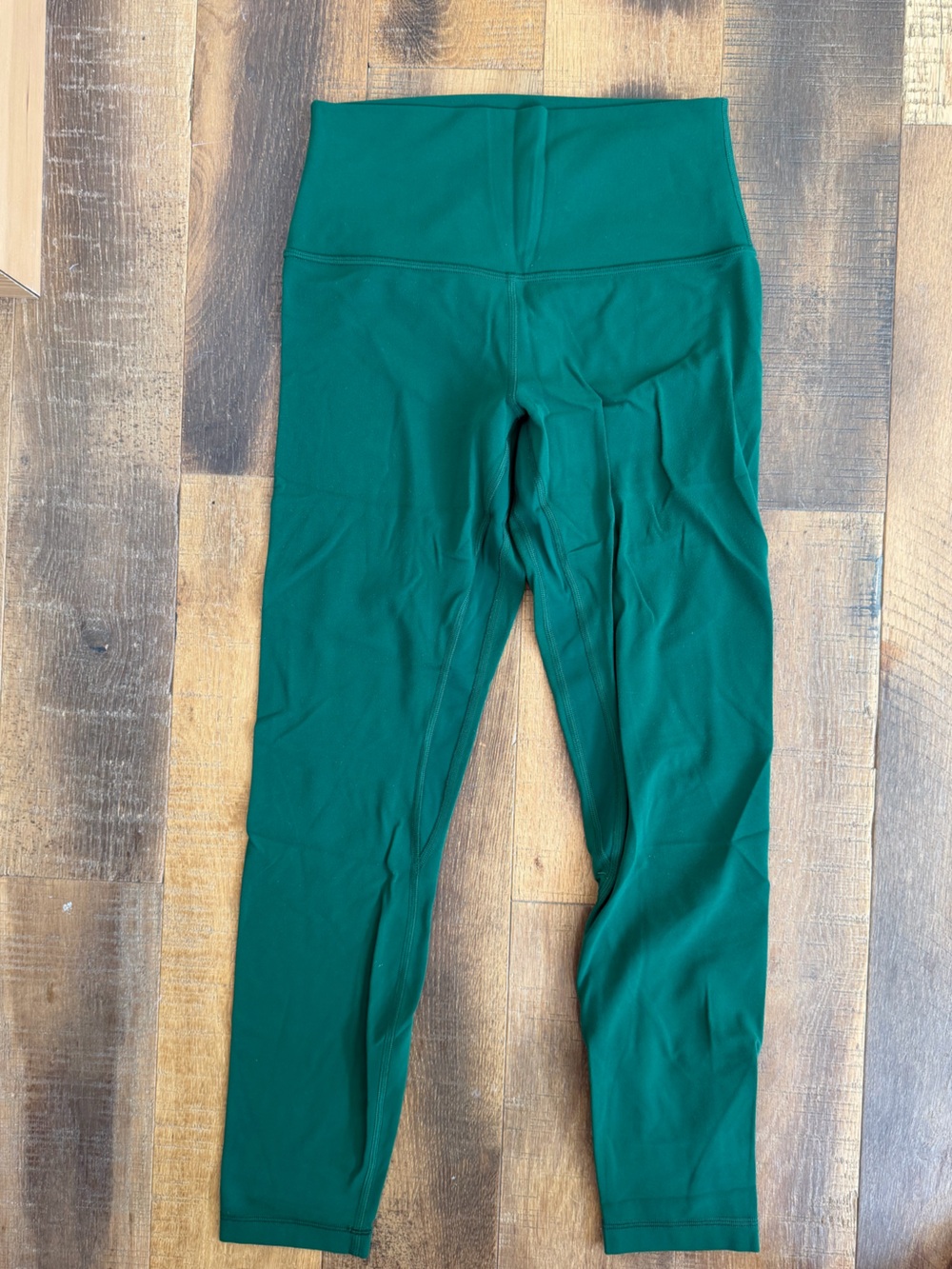 Women’s lululemon green align leggings